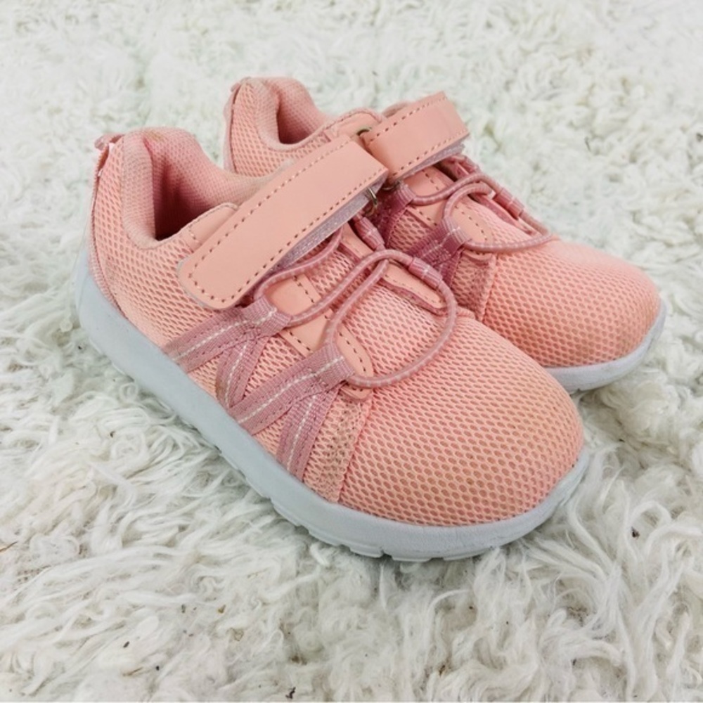 KomeForMe Kids Pink & white baby Sneakers size 7